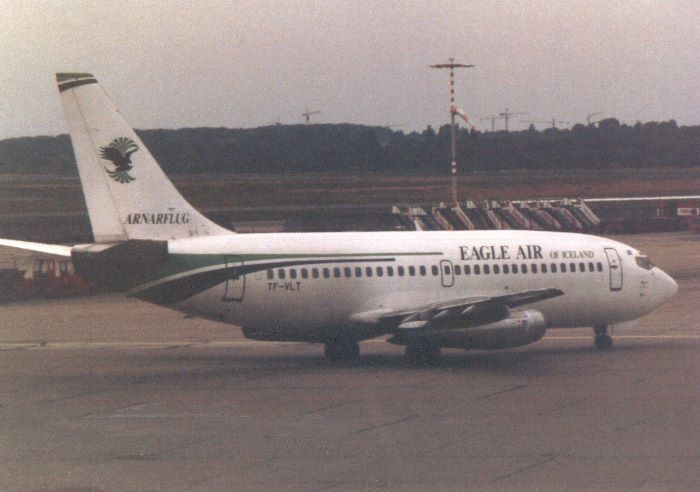 ../Images/01B737 in HH.jpg